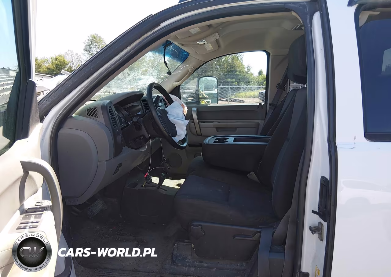 2013 Chevrolet Silverado 2500Hd Work Truck VIN:1GC2KVCGXDZ368020 - 5