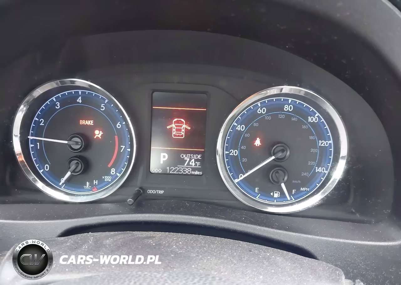 2018 Toyota Corolla Le VIN:2T1BURHE4JC071632 - 18