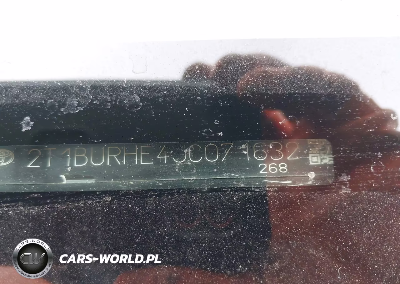2018 Toyota Corolla Le VIN:2T1BURHE4JC071632 - 9