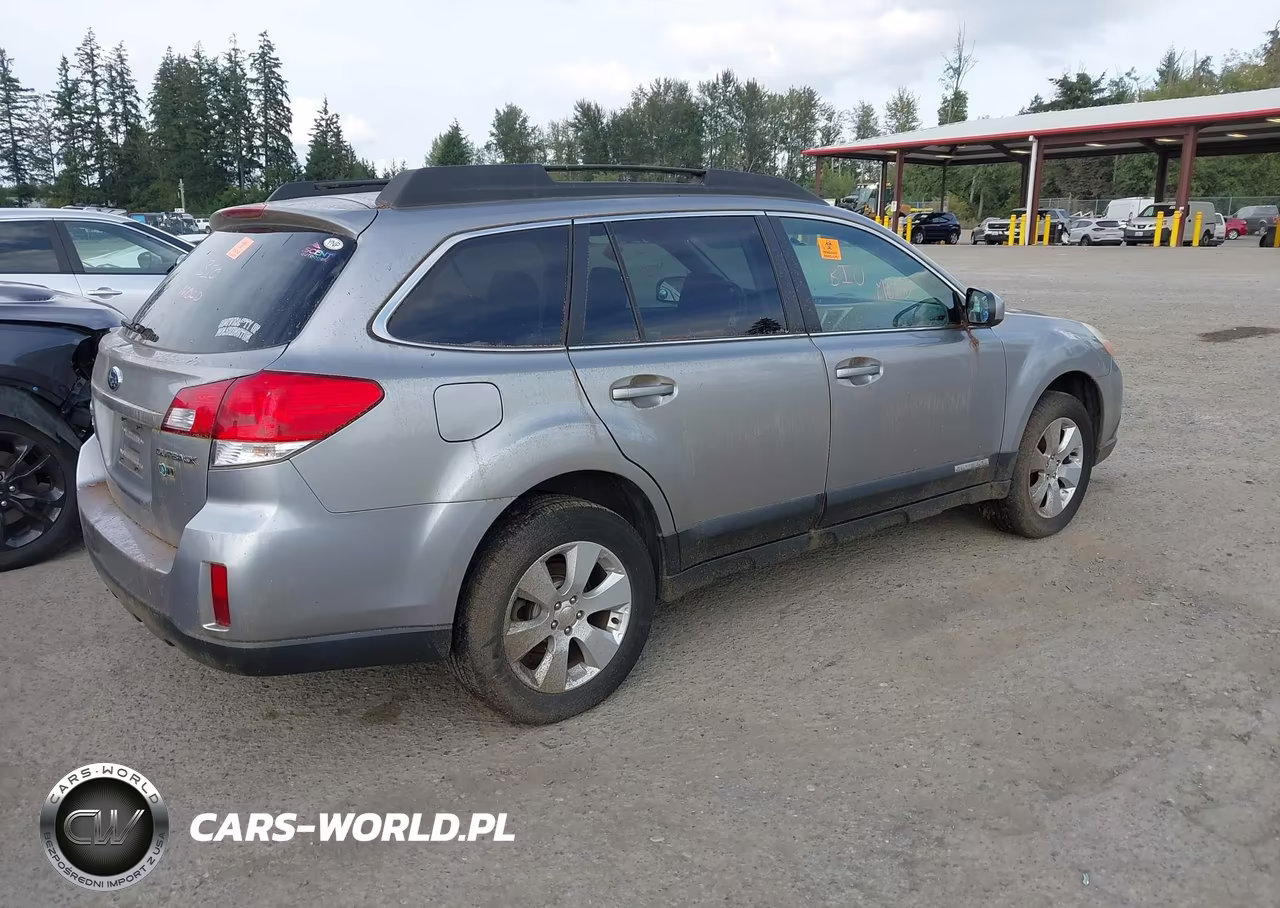 2010 Subaru Outback 2.5I Premium VIN:4S4BRCCC3A3345427 - 4