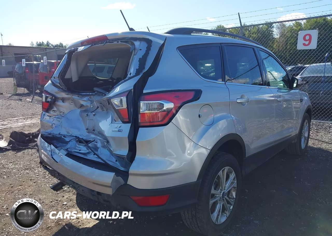 2018 Ford Escape Se VIN:1FMCU9GDXJUA01435 - 4