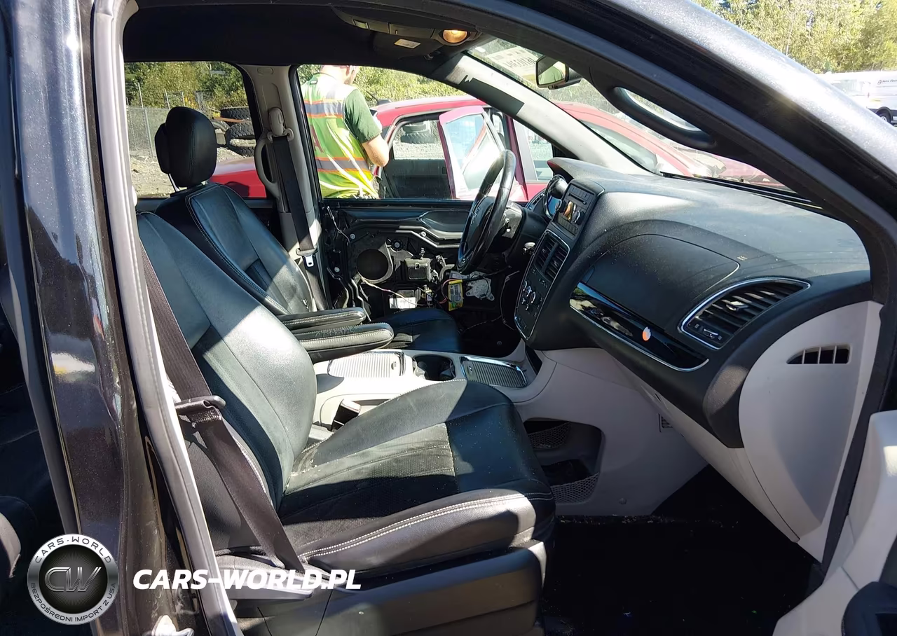 2017 Dodge Grand Caravan Sxt VIN:2C4RDGCG6HR545750 - 5
