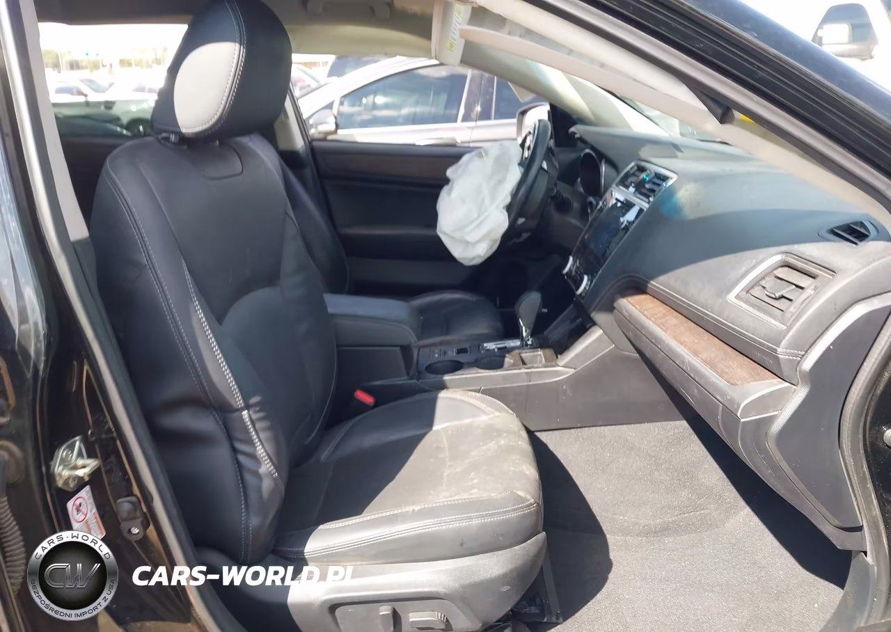 2019 Subaru Outback 3.6R Limited VIN:4S4BSENC9K3388667 - 5