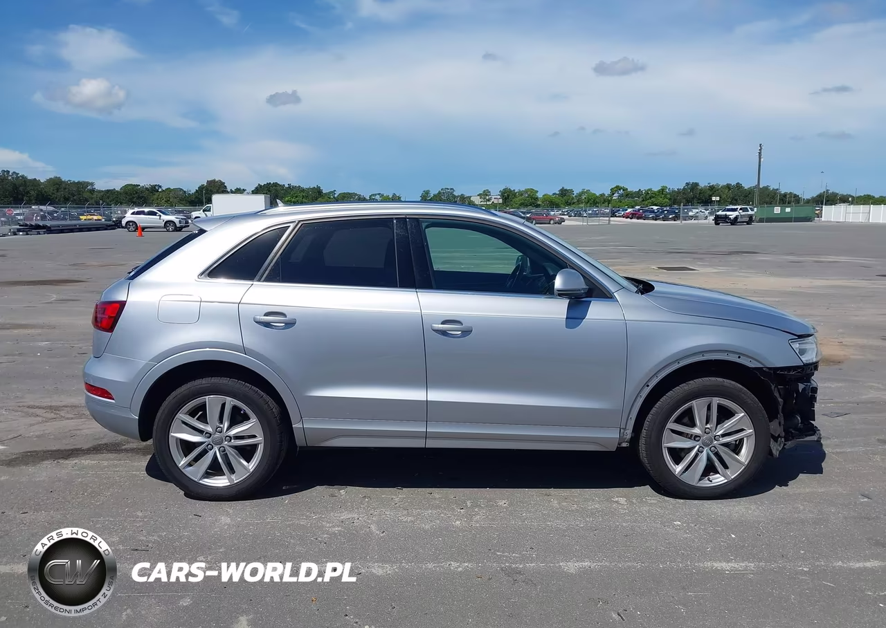 2016 Audi Q3 Premium Plus VIN:WA1EFCFS1GR017873 - 14
