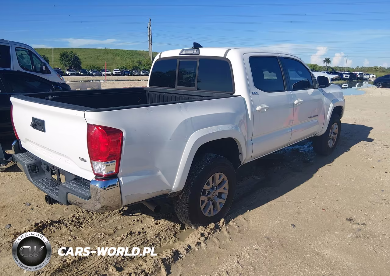 2017 Toyota Tacoma Sr5 V6 VIN:5TFAZ5CN3HX036816 - 4