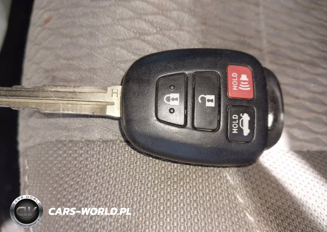 2017 Toyota Corolla Le VIN:2T1BURHE8HC935608 - 11