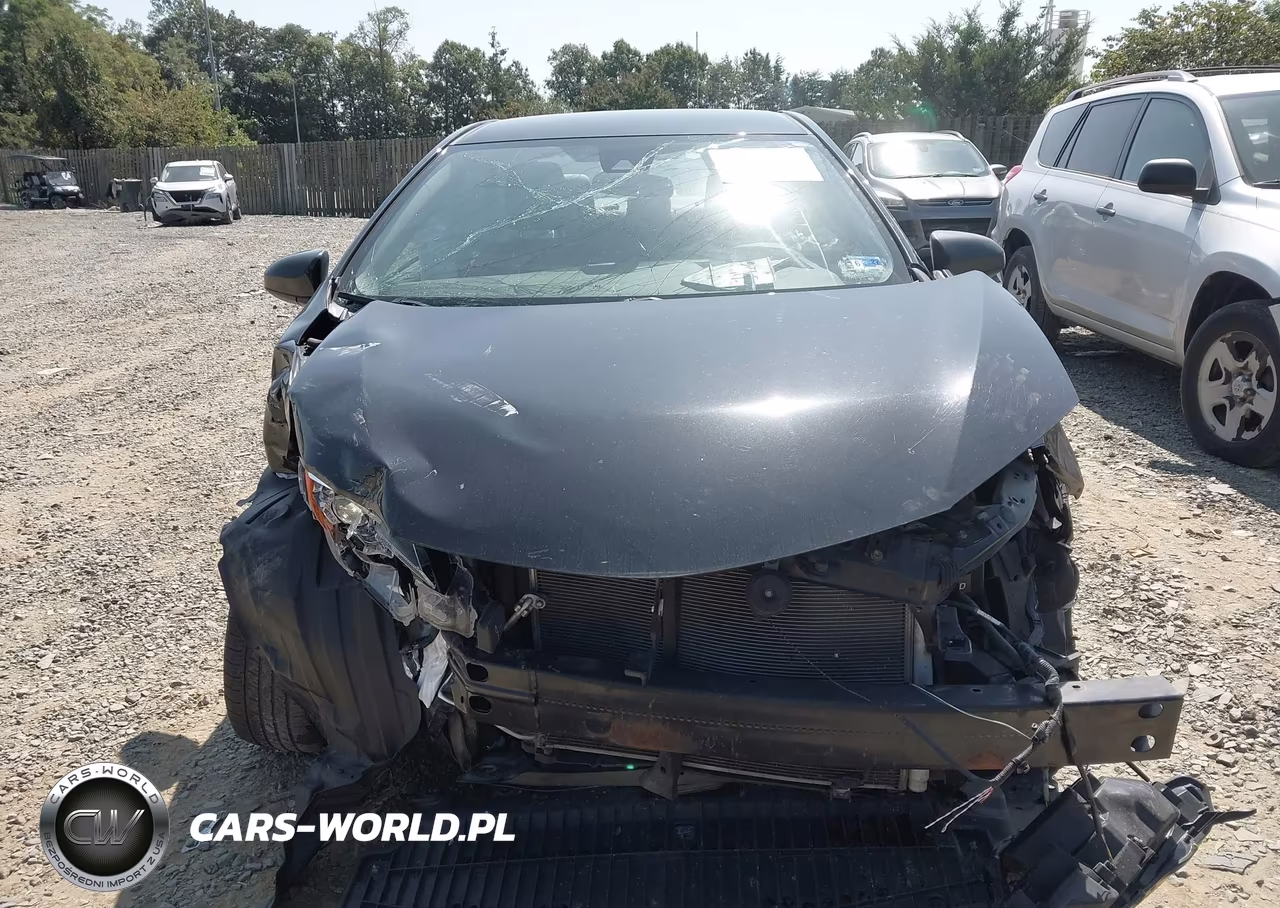 2017 Toyota Corolla Le VIN:2T1BURHE8HC935608 - 13