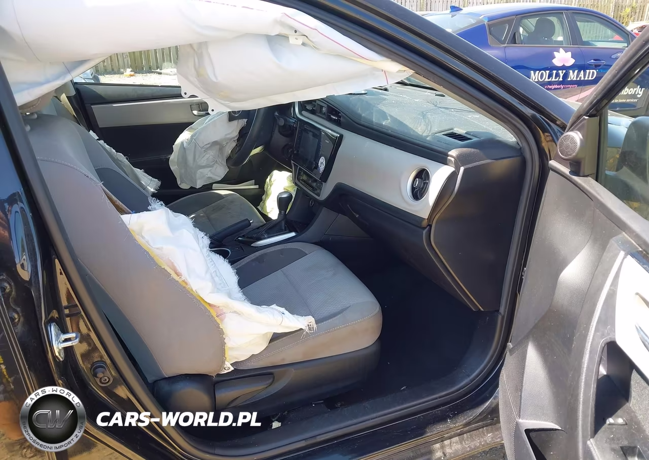 2017 Toyota Corolla Le VIN:2T1BURHE8HC935608 - 5