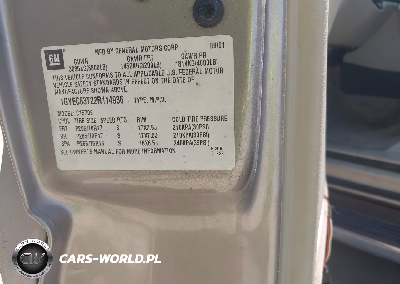 2002 Cadillac Escalade Standard VIN:1GYEC63T22R114936 - 9