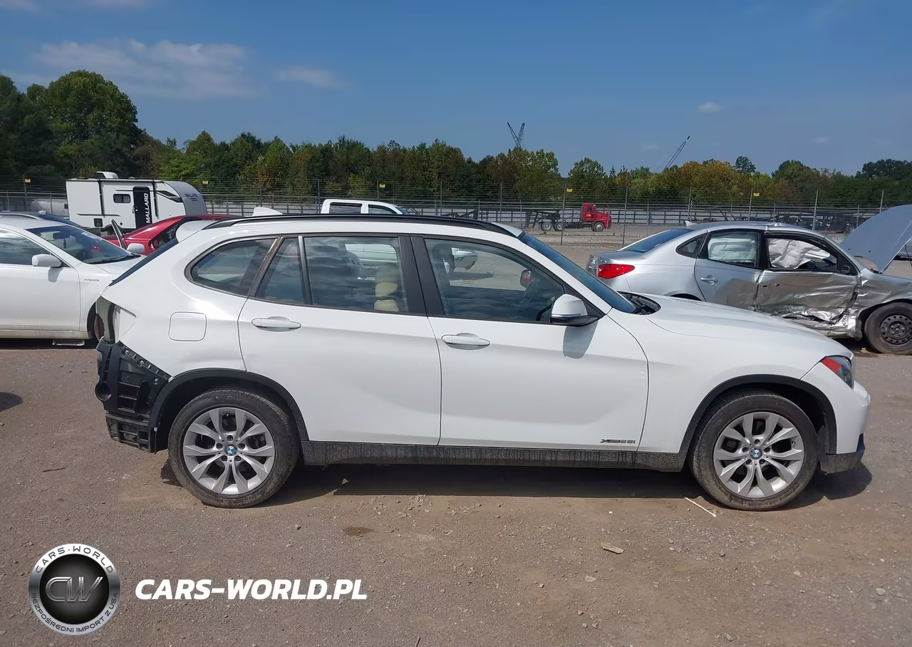 2014 BMW X1 xDrive28I VIN:WBAVL1C5XEVY13301 - 13