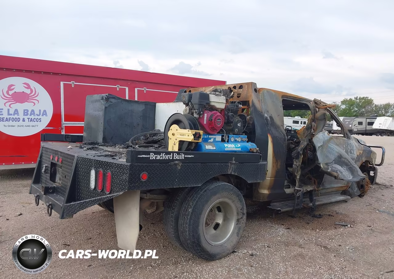 2010 Dodge Ram 3500 Laramie VIN:3D73Y4HL7AG142876 - 4
