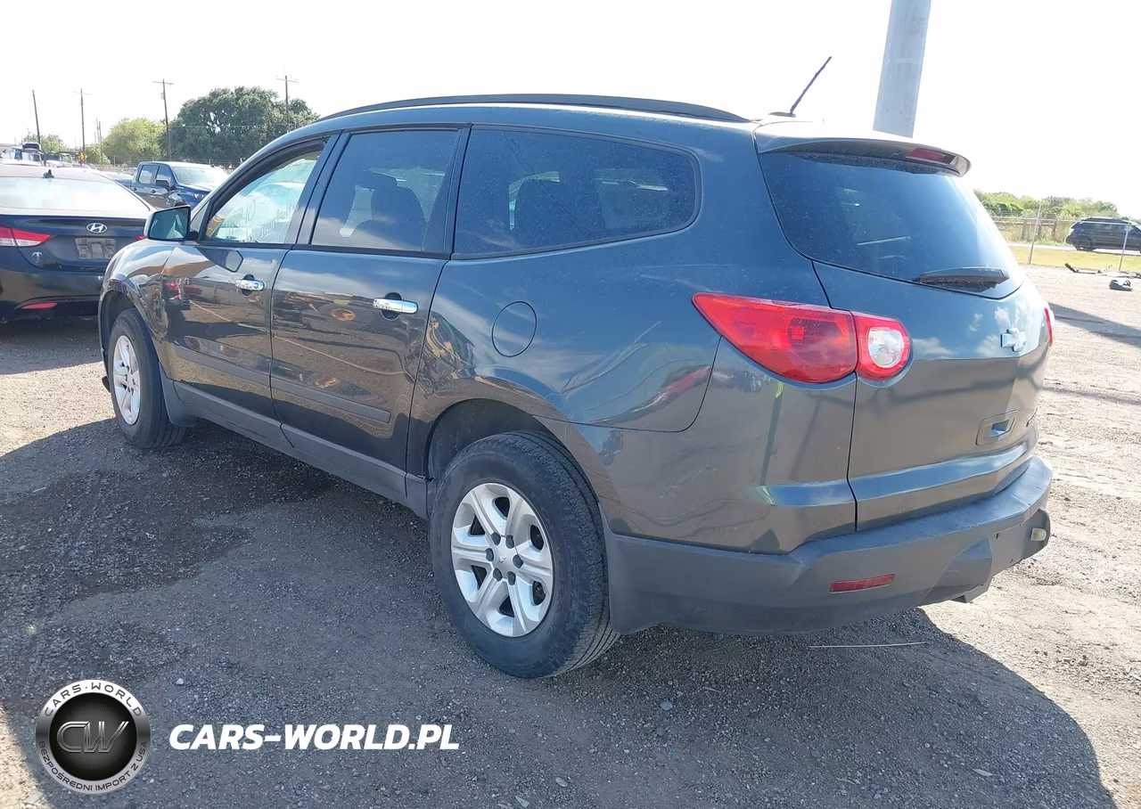 2011 Chevrolet Traverse Ls VIN:1GNKRFEDXBJ111740 - 3