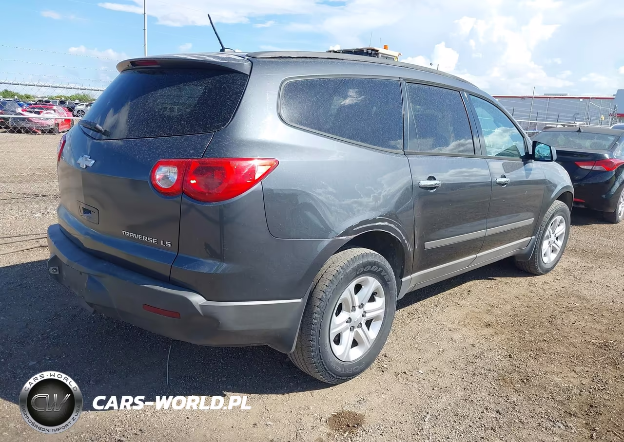 2011 Chevrolet Traverse Ls VIN:1GNKRFEDXBJ111740 - 4