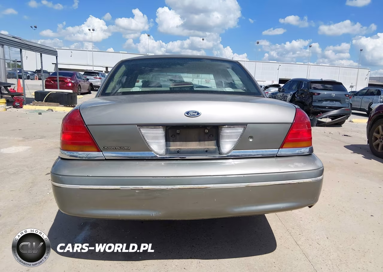 2000 Ford Crown Victoria VIN:2FAFP73W5YX155323 - 16