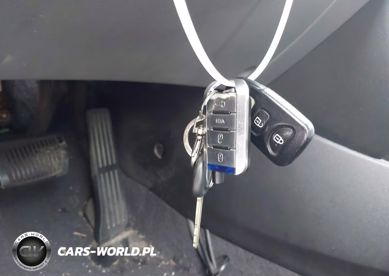 2013 Hyundai Elantra Gls VIN:5NPDH4AE7DH362282 - 11