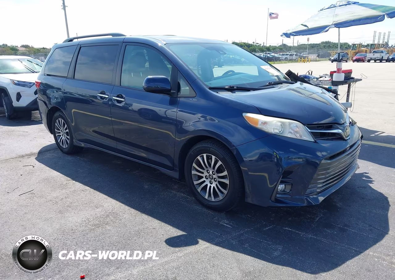 2018 Toyota Sienna Xle Premium 8 Passenger