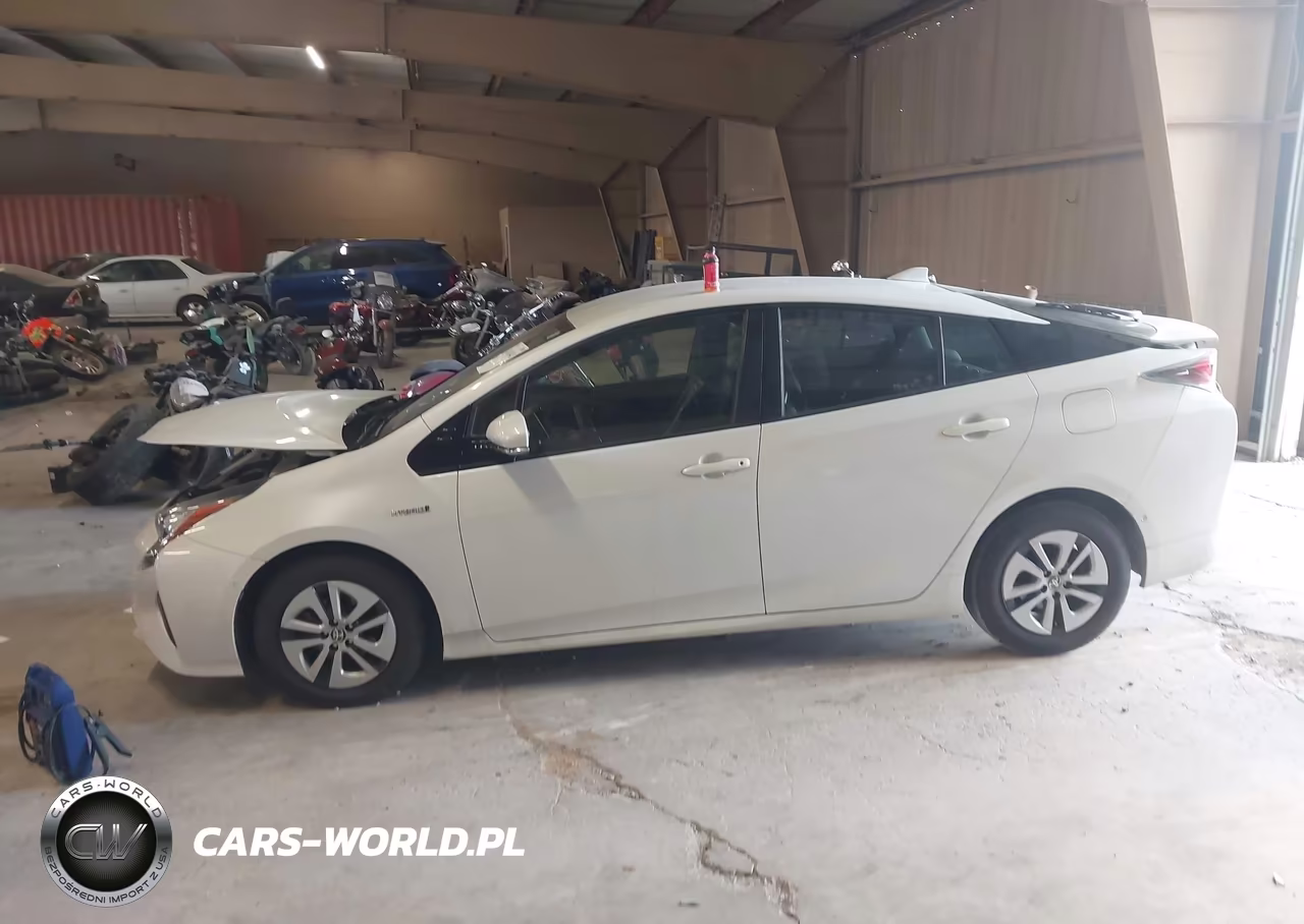 2017 Toyota Prius Two VIN:JTDKBRFU2H3046392 - 14