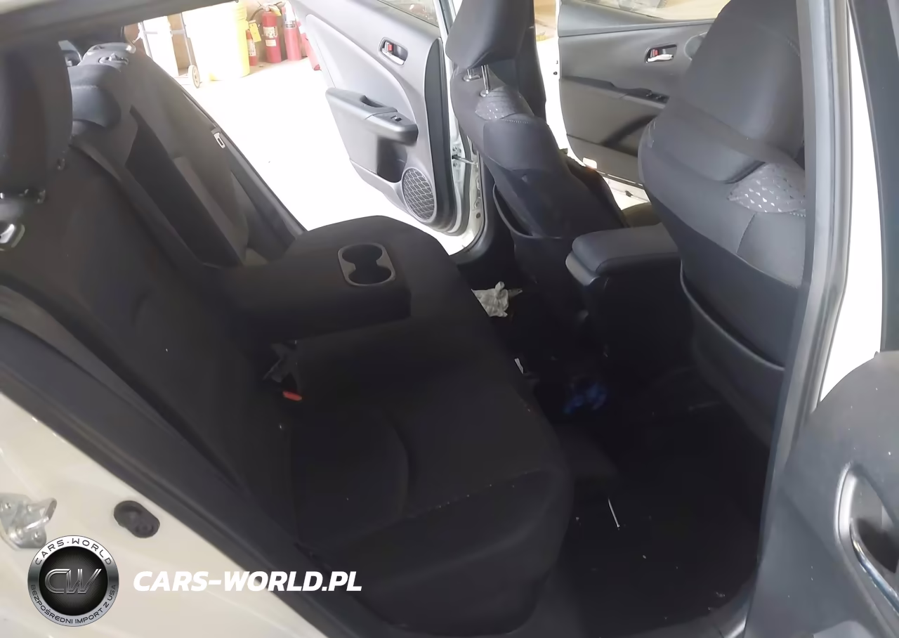 2017 Toyota Prius Two VIN:JTDKBRFU2H3046392 - 8