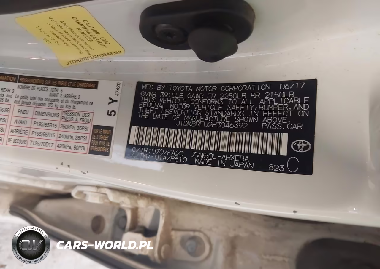 2017 Toyota Prius Two VIN:JTDKBRFU2H3046392 - 9
