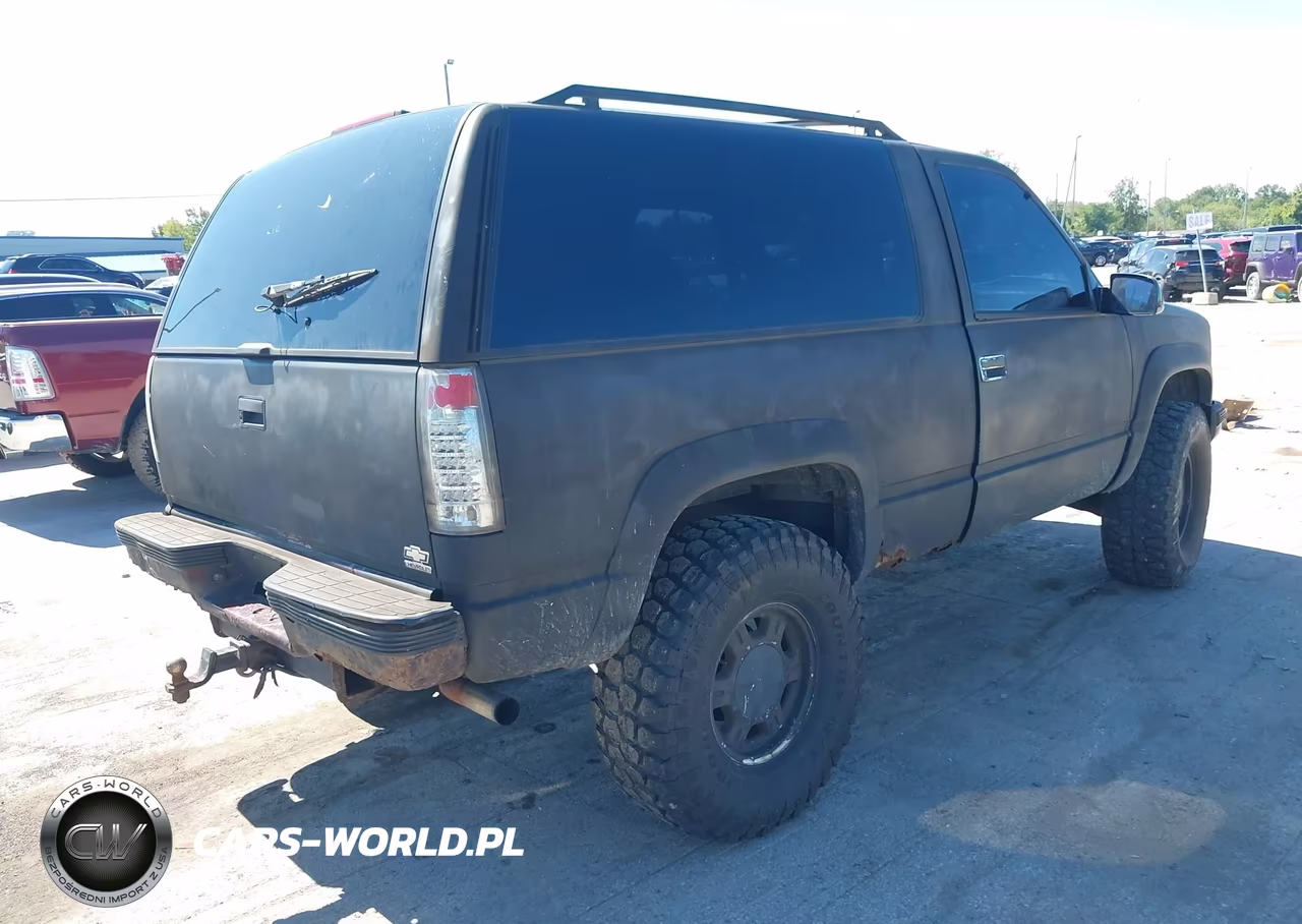 1996 Chevrolet Tahoe K1500 VIN:3GNEK18RXTG135924 - 4