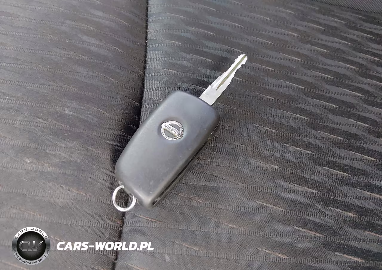 2017 Nissan Rogue S VIN:KNMAT2MV3HP577248 - 11