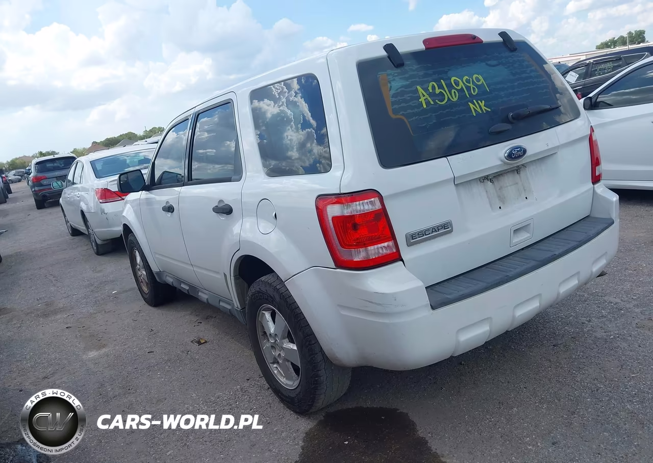 2012 Ford Escape Xls VIN:1FMCU0C75CKA36989 - 3