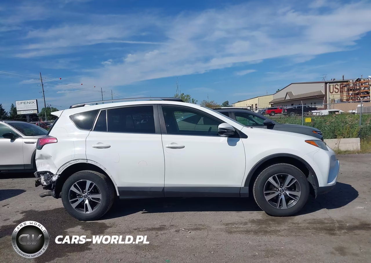2017 Toyota Rav4 Xle VIN:JTMRFREV5HD209057 - 14