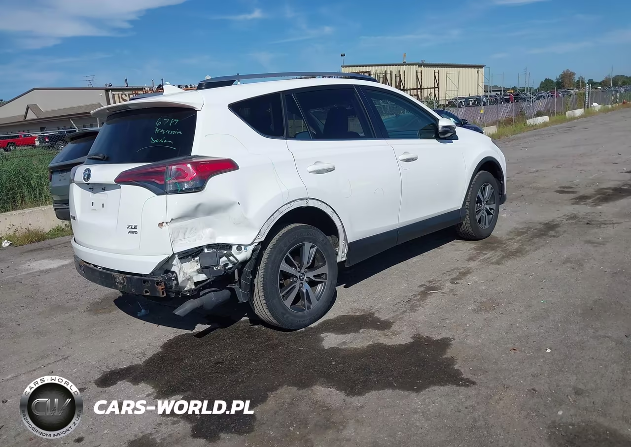 2017 Toyota Rav4 Xle VIN:JTMRFREV5HD209057 - 4