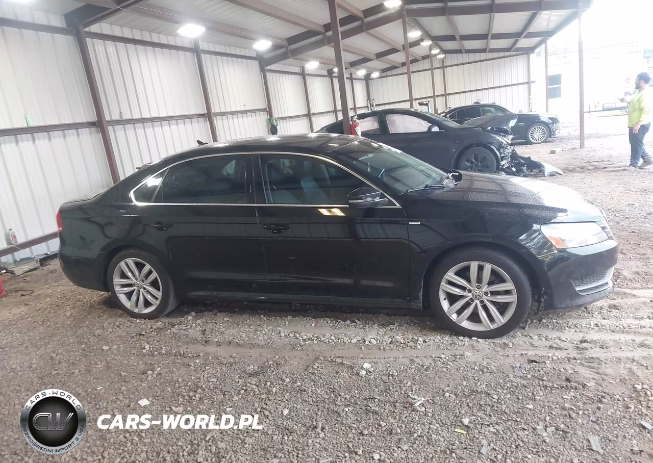 2014 Volkswagen Passat 1.8T Wolfsburg Edition VIN:1VWAT7A31EC037882 - 13