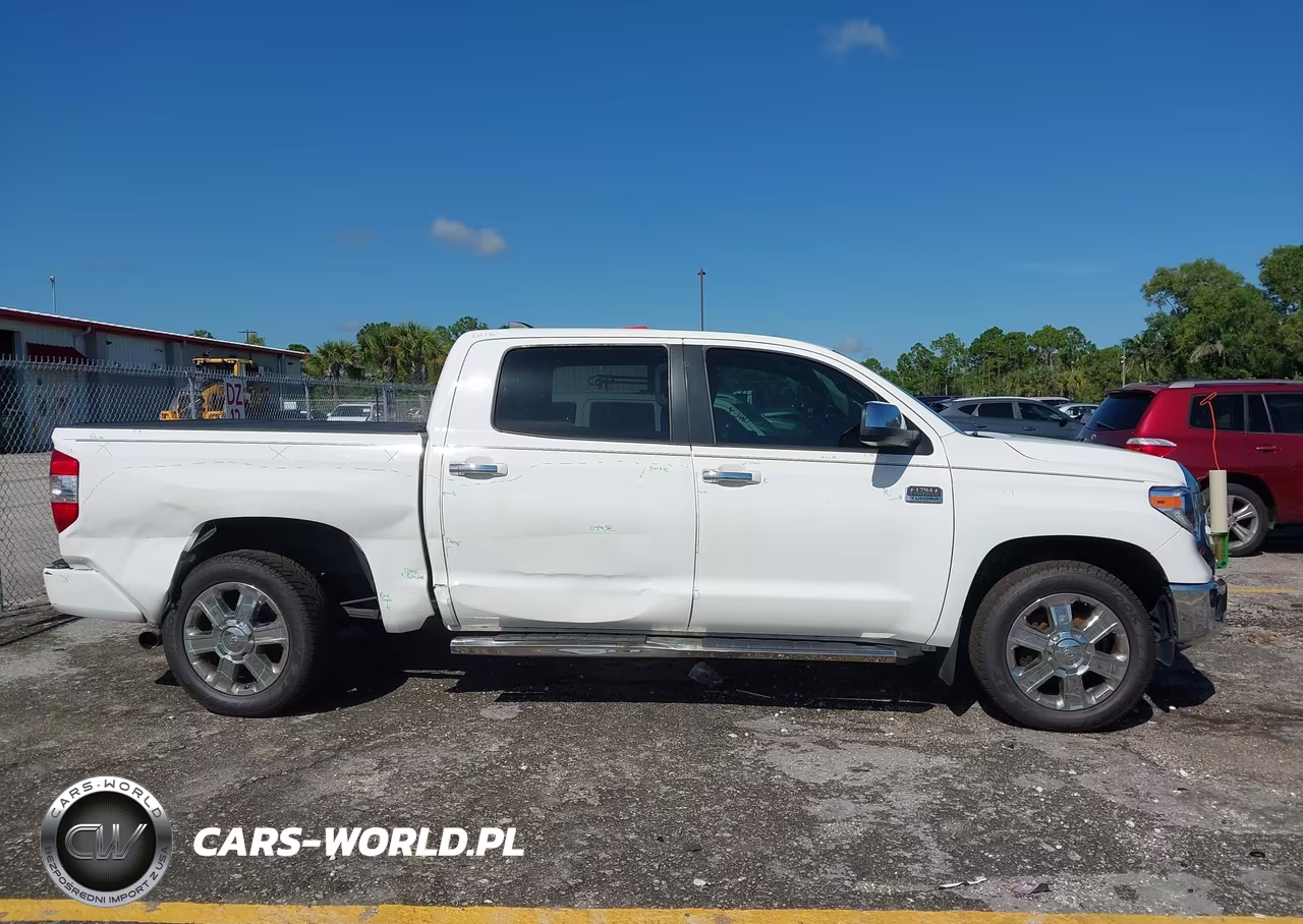 2020 Toyota Tundra 1794 Edition VIN:5TFGY5F1XLX262950 - 13