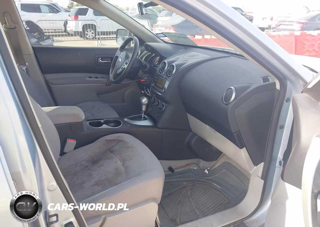 2014 Nissan Rogue Select S VIN:JN8AS5MT2EW103624 - 5