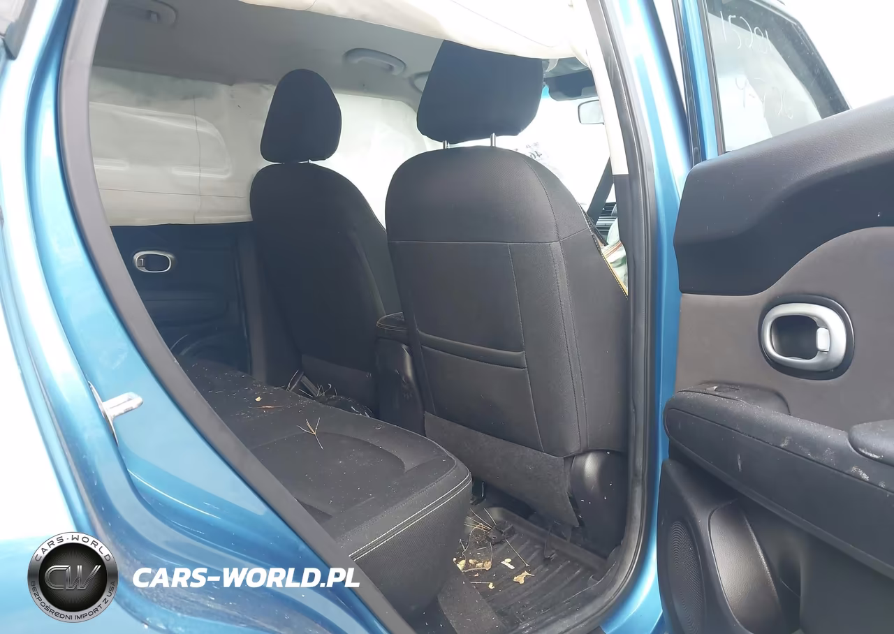 2016 Kia Soul + VIN:KNDJP3A51G7297647 - 8