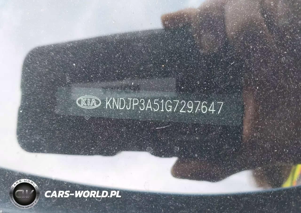 2016 Kia Soul + VIN:KNDJP3A51G7297647 - 9