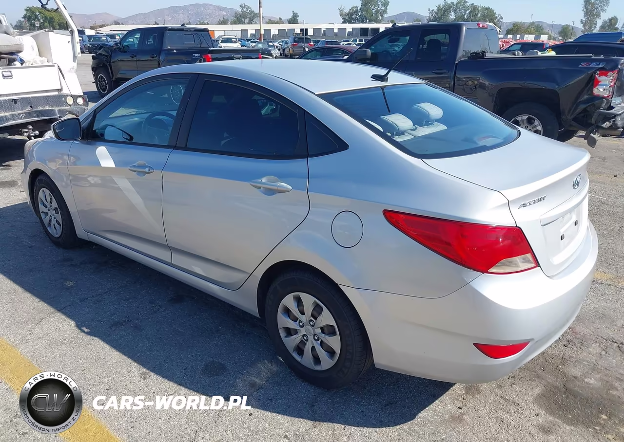 2015 Hyundai Accent Gls VIN:KMHCT4AE6FU929032 - 3