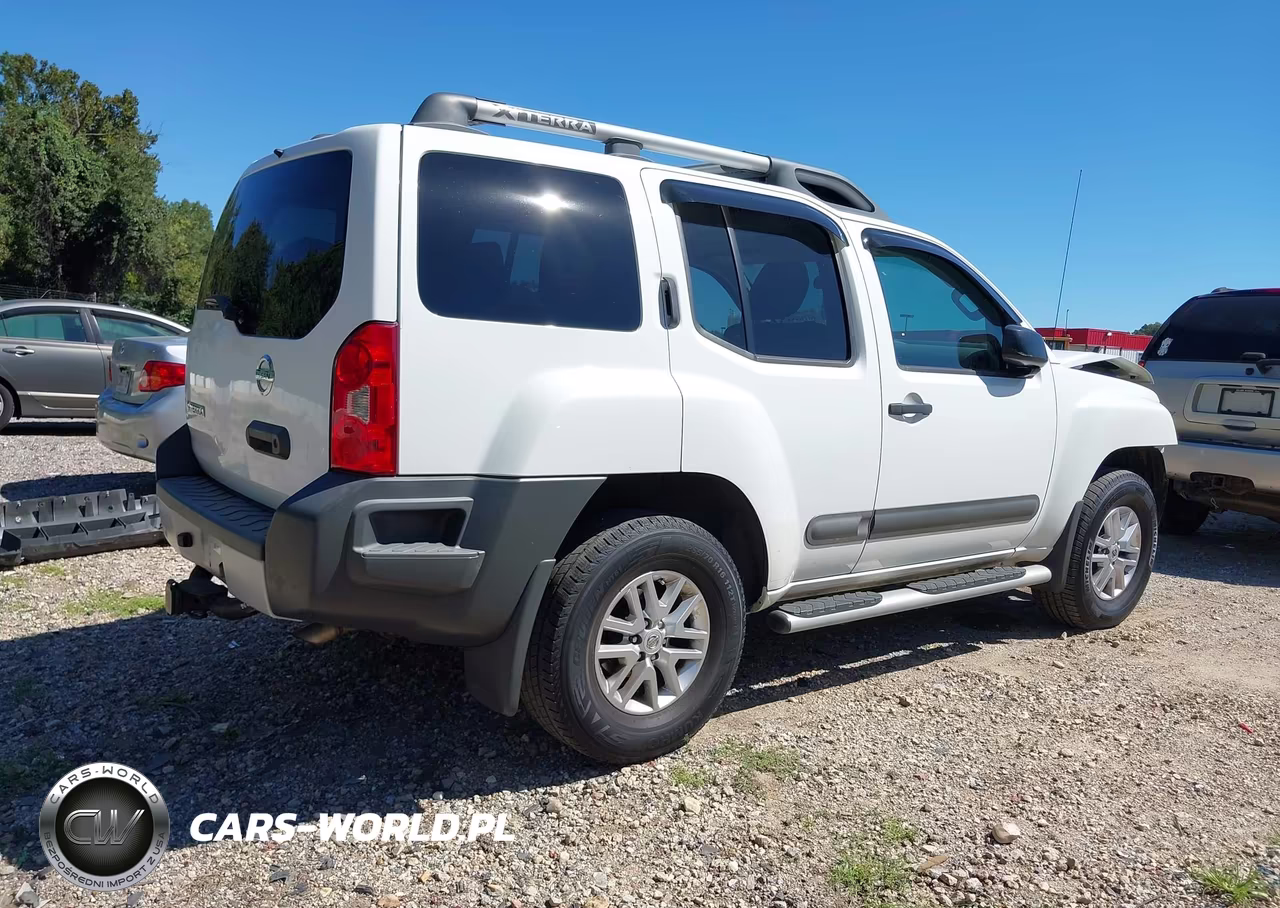 2015 Nissan Xterra S VIN:5N1AN0NW5FN658083 - 4
