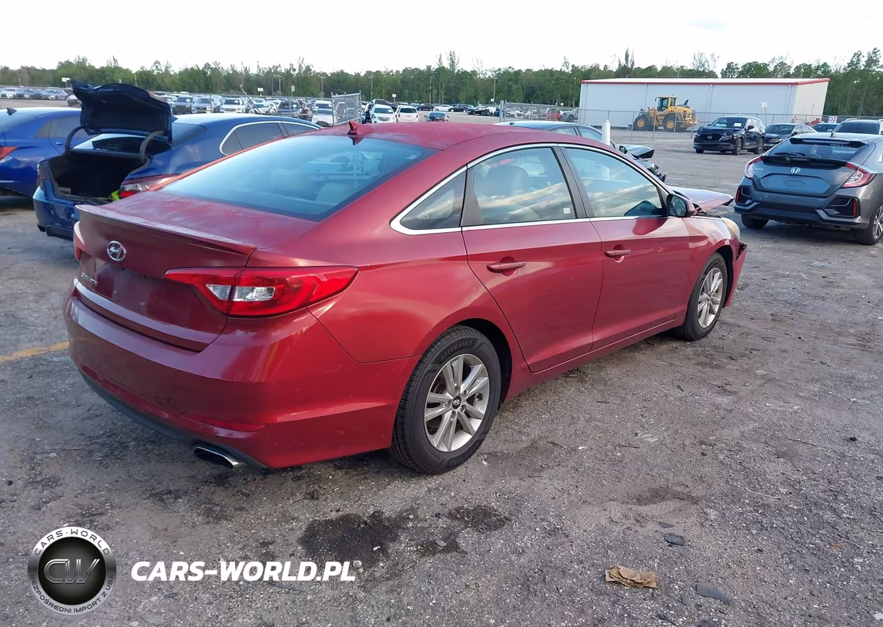 2016 Hyundai Sonata VIN:5NPE24AF0GH407162 - 4