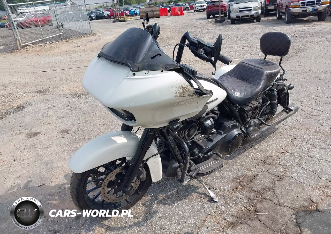 2018 Harley-Davidson Fltrxs Road Glide Special VIN:1HD1KTC17JB678074 - 2