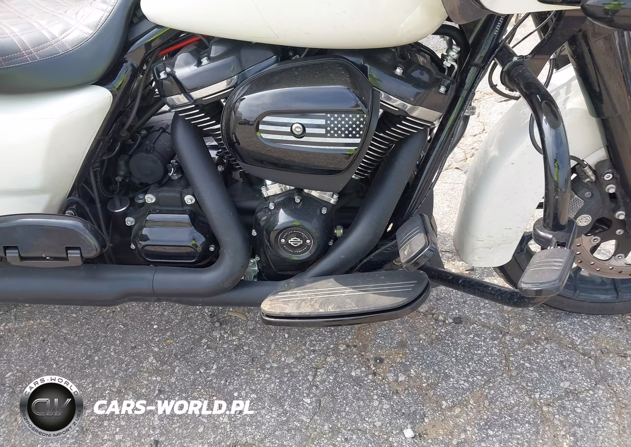 2018 Harley-Davidson Fltrxs Road Glide Special VIN:1HD1KTC17JB678074 - 8