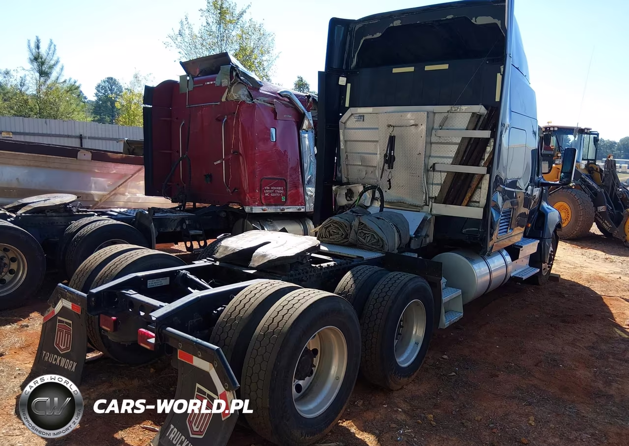 2020 International Lt VIN:3HSDZAPR7LN441709 - 4