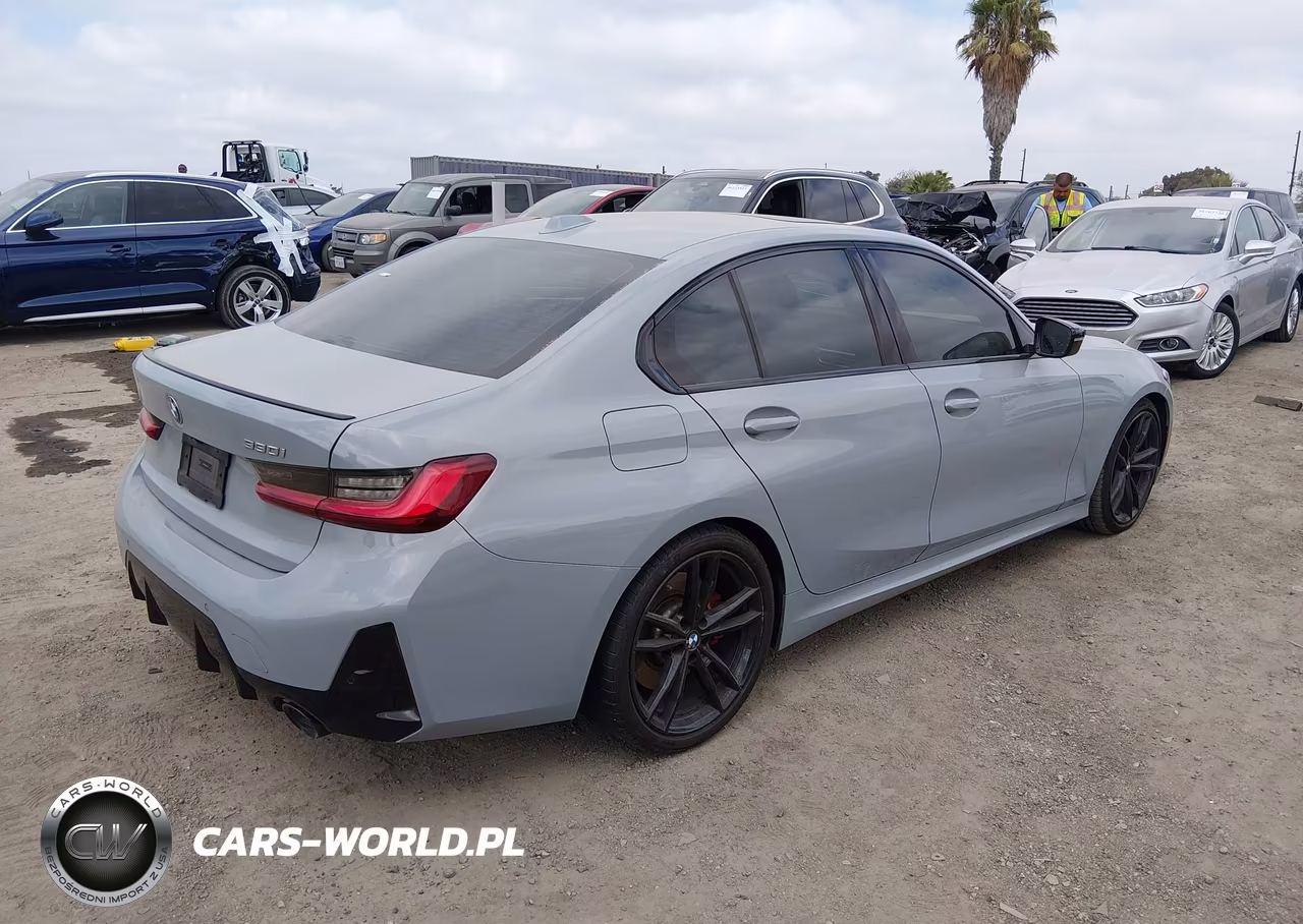 2023 BMW 330I VIN:3MW69FF09P8D53814 - 4