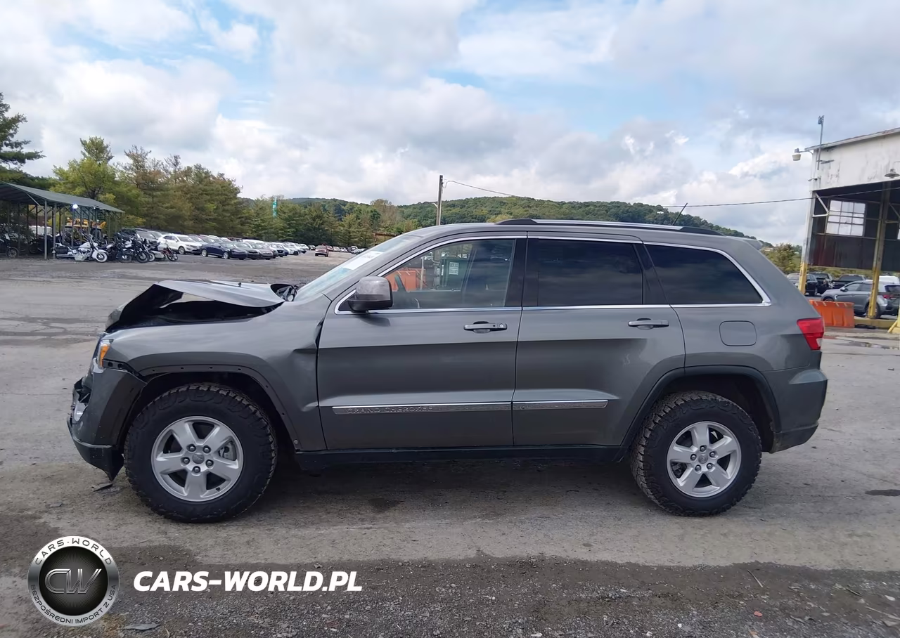2013 Jeep Grand Cherokee Laredo VIN:1C4RJFAG3DC581291 - 14