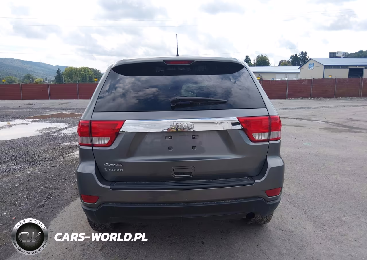 2013 Jeep Grand Cherokee Laredo VIN:1C4RJFAG3DC581291 - 16