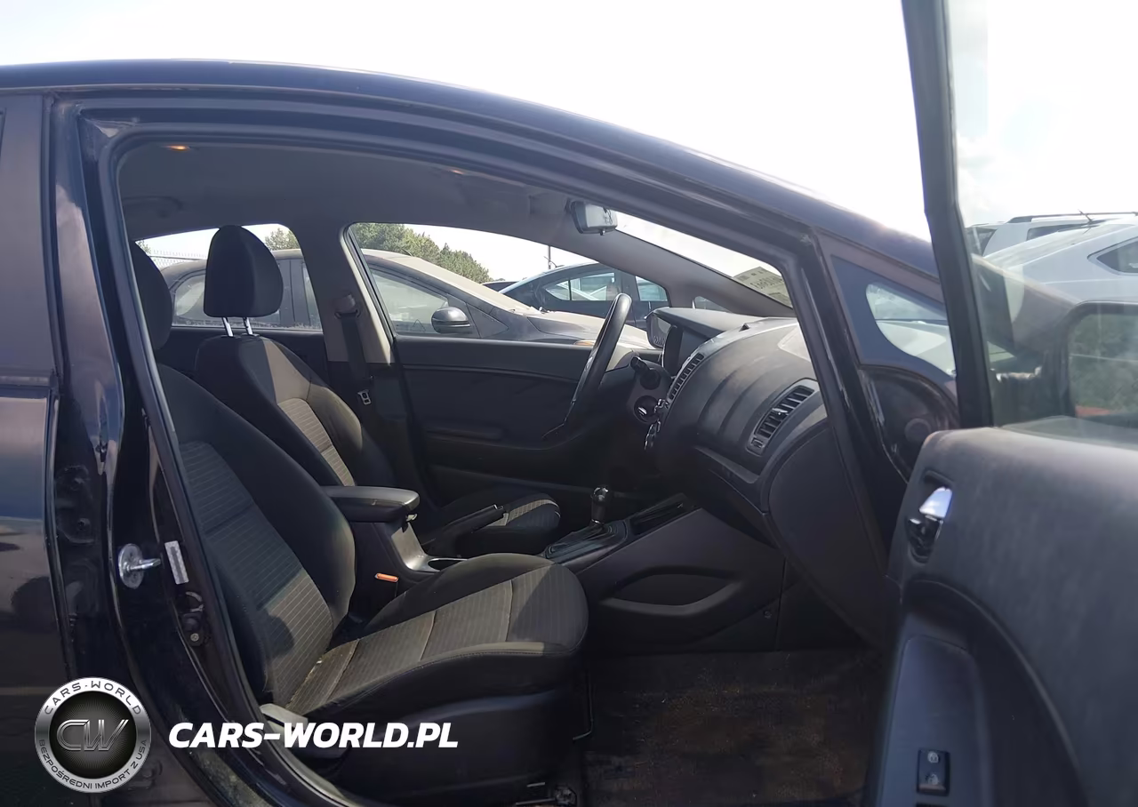 2015 Kia Forte Lx VIN:KNAFX4A68F5318084 - 5