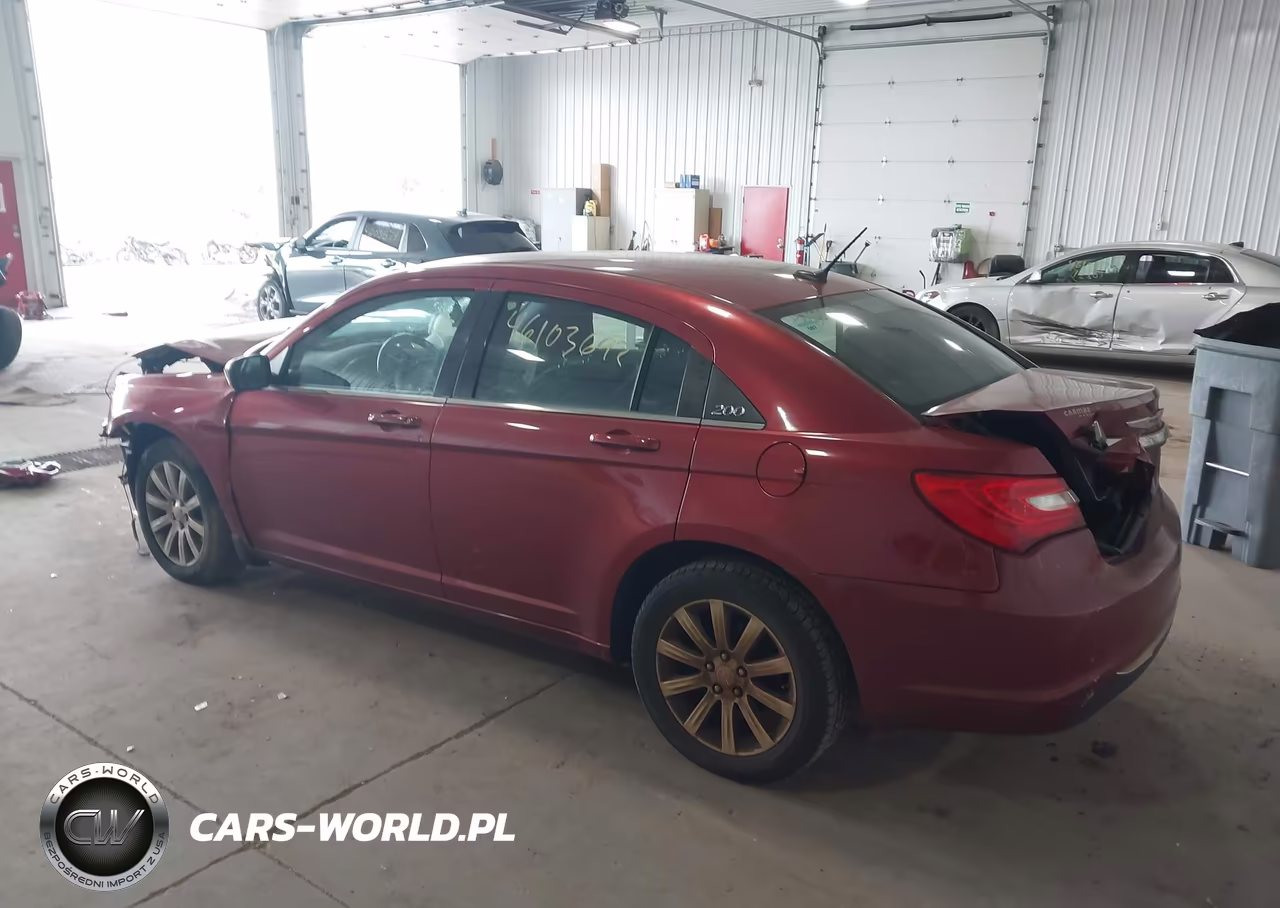 2011 Chrysler 200 Touring VIN:1C3BC1FBXBN575988 - 3
