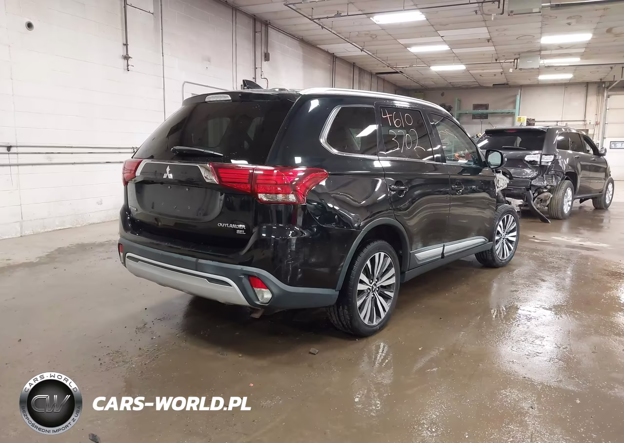 2019 Mitsubishi Outlander Sel VIN:JA4AZ3A3XKZ039191 - 4
