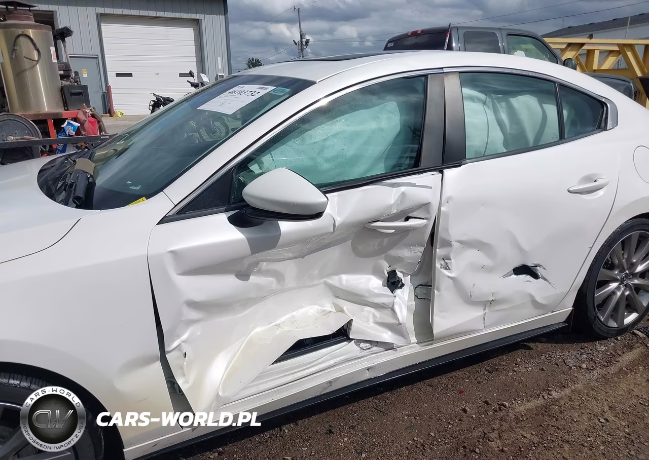 2021 Mazda Mazda3 Preferred VIN:3MZBPBCM8MM206407 - 14