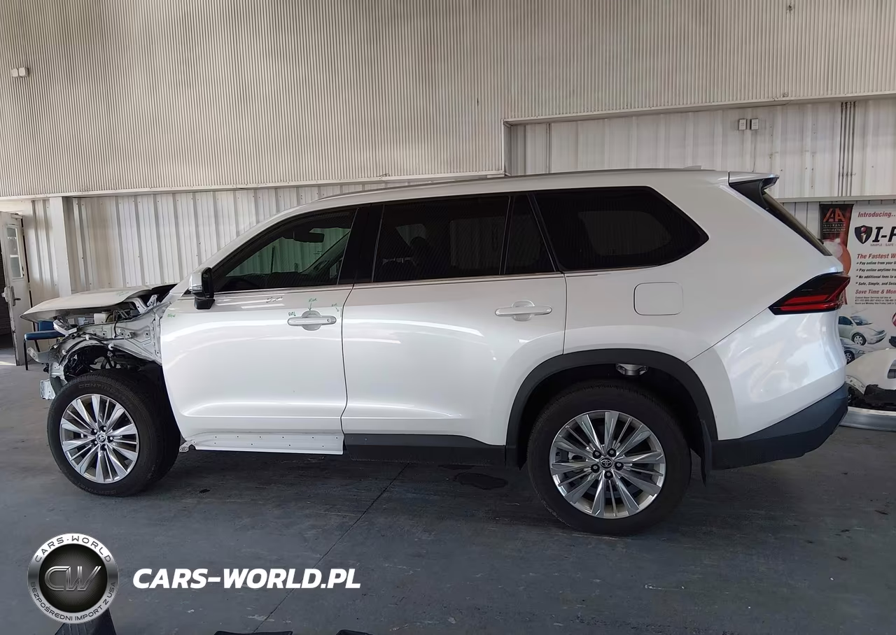2025 Toyota Grand Highlander Platinum VIN:5TDAAAB55SS096174 - 15