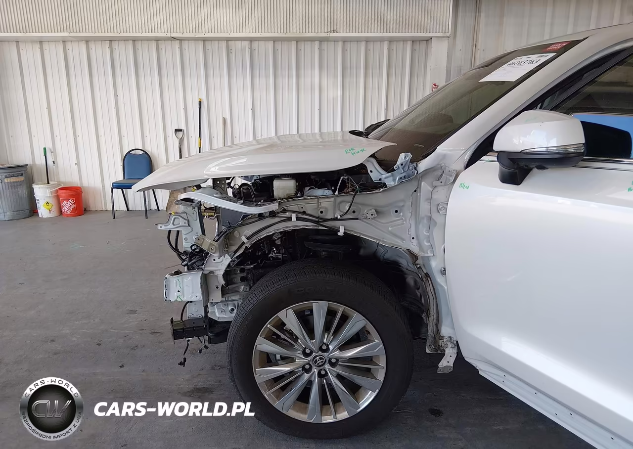 2025 Toyota Grand Highlander Platinum VIN:5TDAAAB55SS096174 - 6
