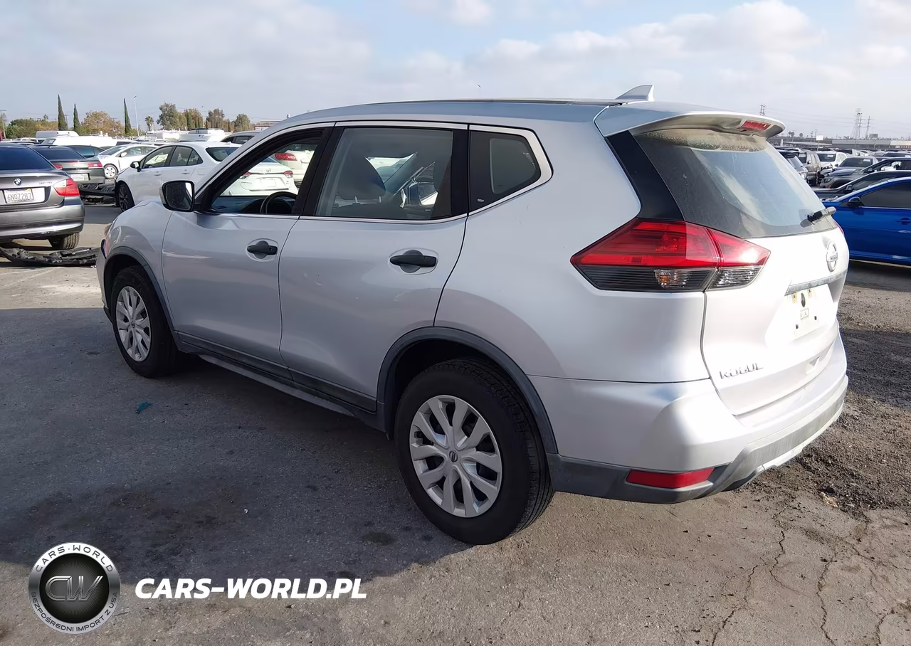 2017 Nissan Rogue S VIN:KNMAT2MT2HP554767 - 3