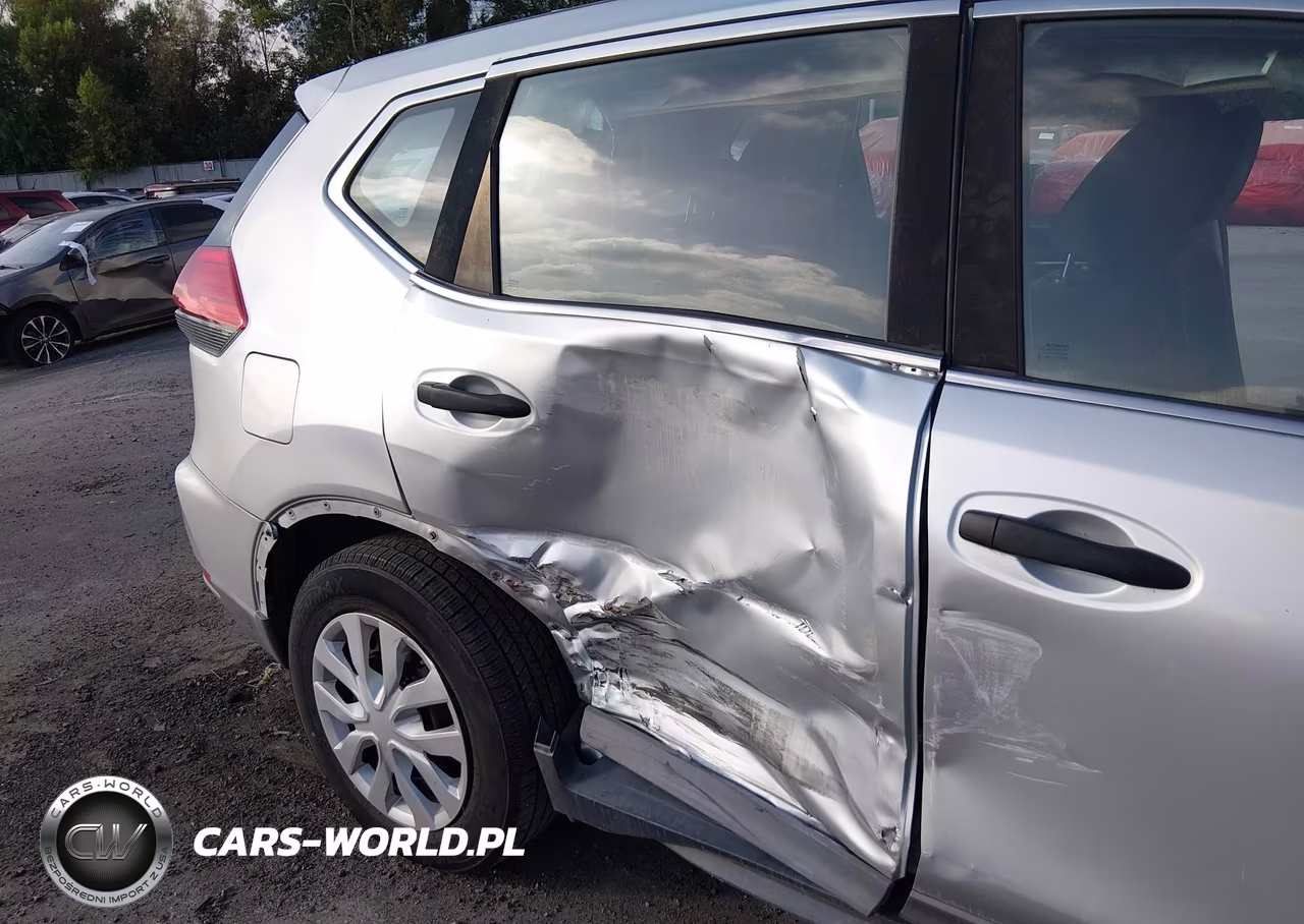 2017 Nissan Rogue S VIN:KNMAT2MT2HP554767 - 6